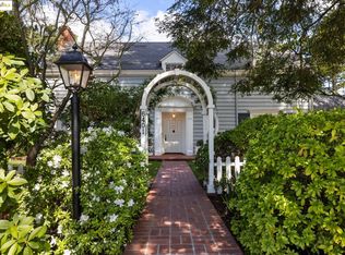 6401 Ascot Dr, Oakland, CA 94611