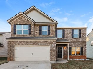 11097 Wind Ridge Dr, Hampton, GA 30228