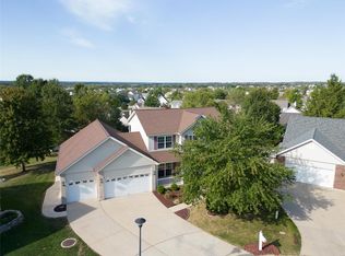 10 Greenbriar Downs Court St, Peters, MO 63376