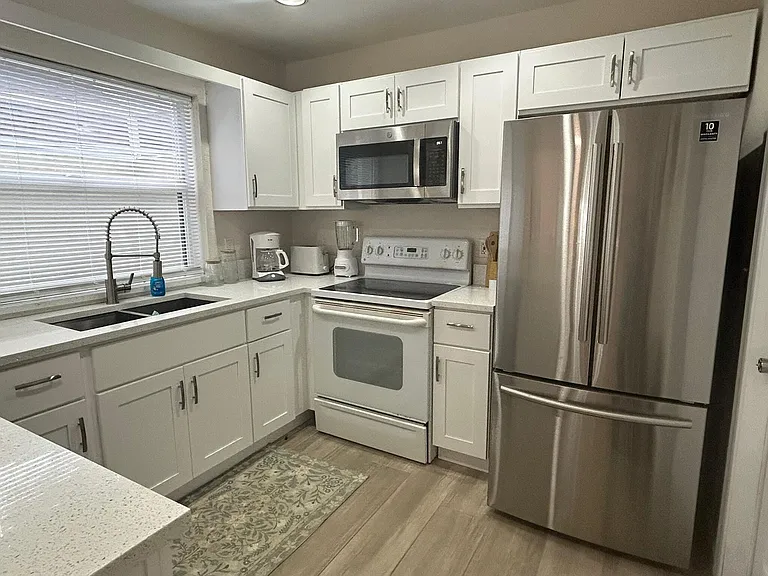 1136 Staghorn St — Photo 24