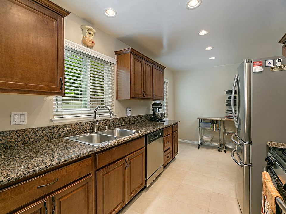 8451 Bashan Lake Ave, San Diego, CA 92119 Zillow