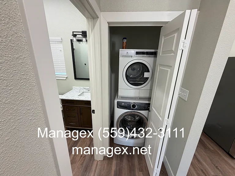 337 Oxford Ave — Photo 8