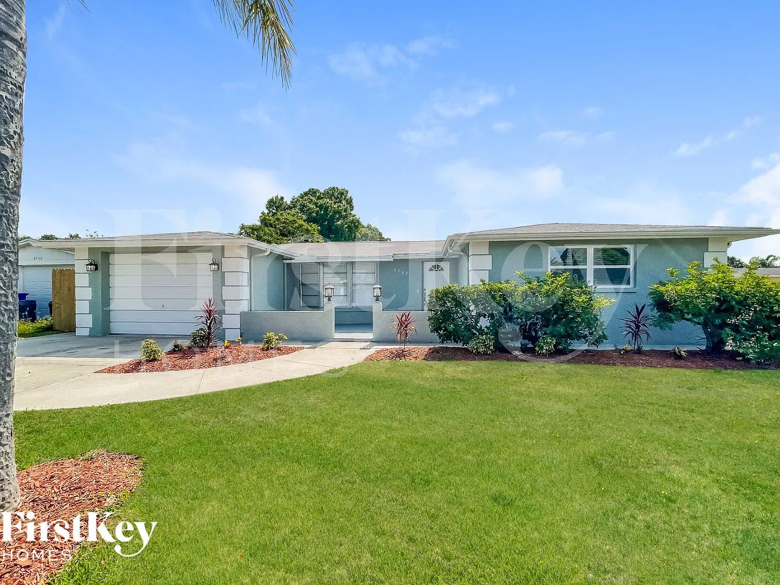 3 bed, 2.0 bath, 1380 sqft, $2,240 — Photo 1