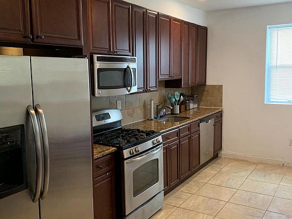 5th image of 6909 Cedar Park Ave
