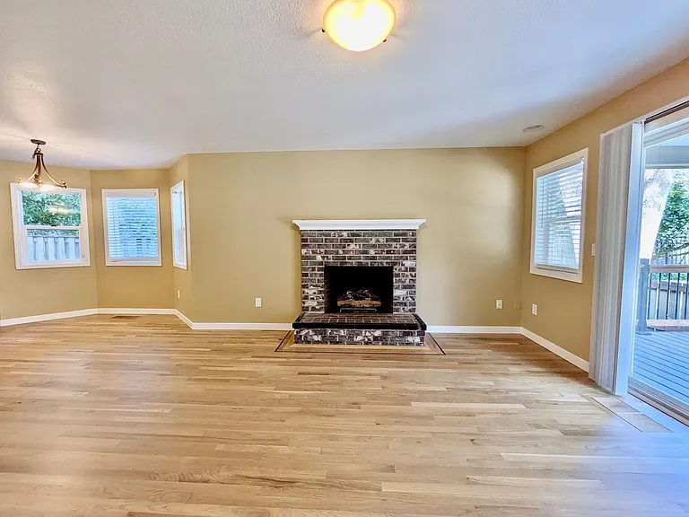 17147 Warren Ct — Photo 12