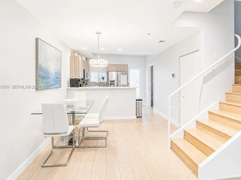 619 Meridian Ave #4 — Photo 8