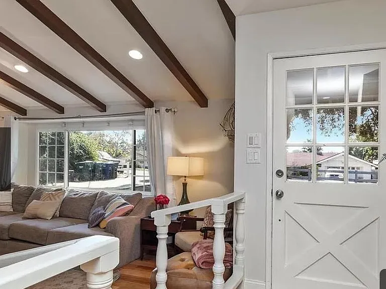 830 Cookie Ln — Photo 8