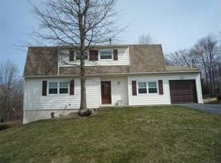 21 Ross Ln, Middletown, NY