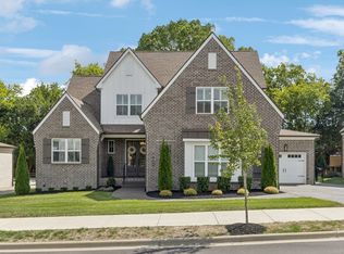 700 Nottingham Ave, Hendersonville, TN 37075