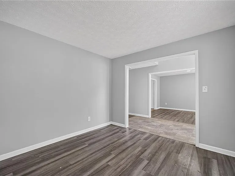 530 Sterling Pointe Ct — Photo 5