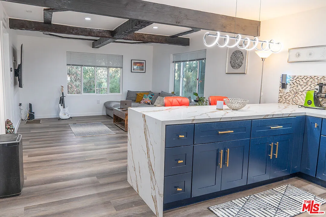 2 bed, 2.0 bath, 1000 sqft, $5,000 — Photo 1