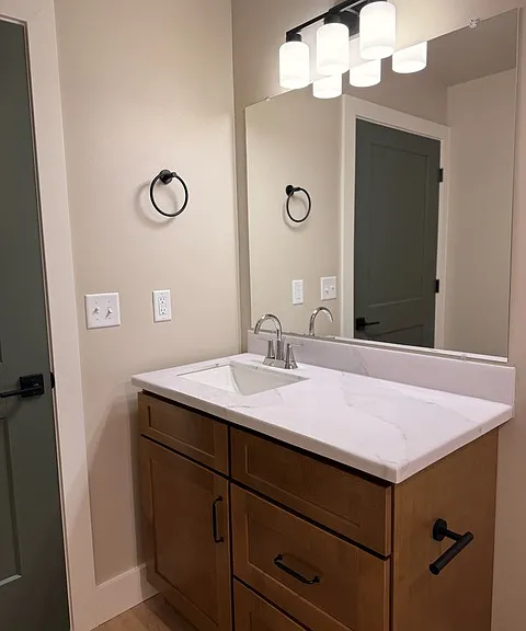140 Hansen St E #3 — Photo 11
