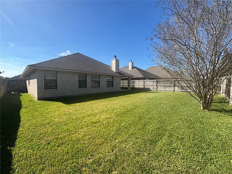 4206 Carnes Ct S — Photo 17