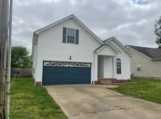620 S Cavalcade Cir, Oak Grove, KY 42262