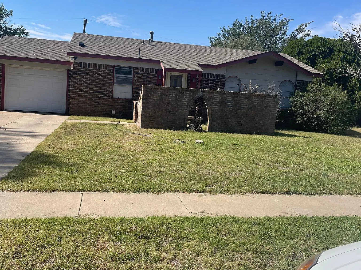 3 bed, 1.5 bath, 1107 sqft, $1,650 — Photo 1