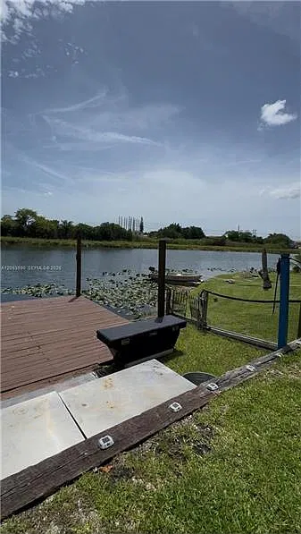 3 bed, 2.5 bath, 1654 sqft, $4,500 — Photo 3