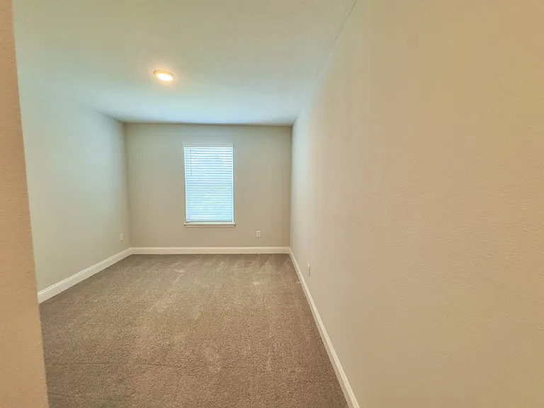13870 Harlowton Ave — Photo 31