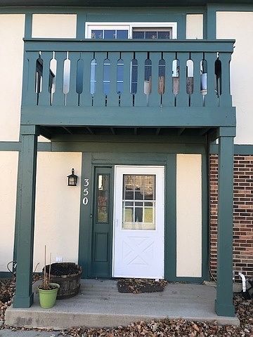 1st image of 350 Ashwood Ct