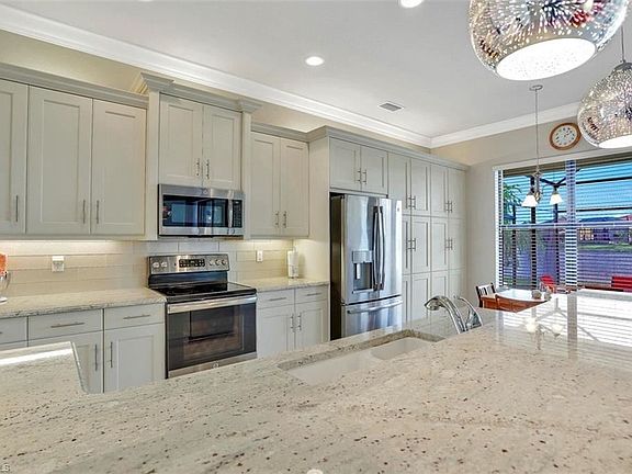 5th image of 11623 Stonecreek Cir