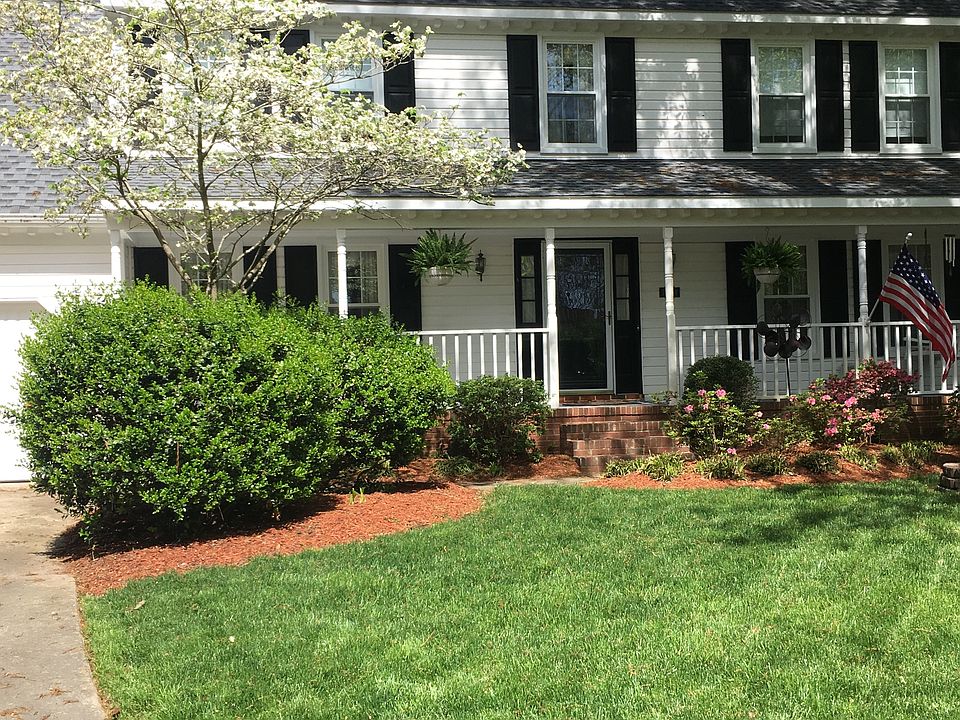 2nd image of 2204 Sandy Woods Cir