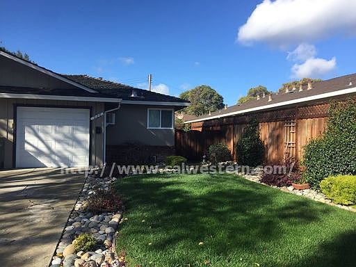2nd image of 928 Live Oak Dr
