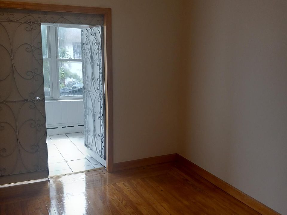 1st image of 3017 Barkley Ave Floor 1