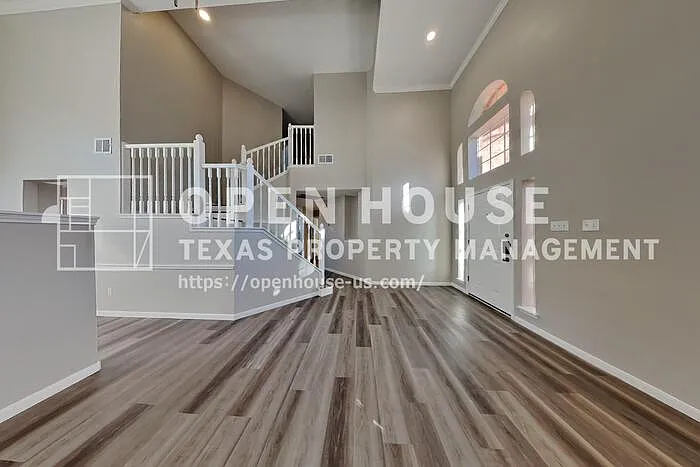 9658 Therrell Dr — Photo 3