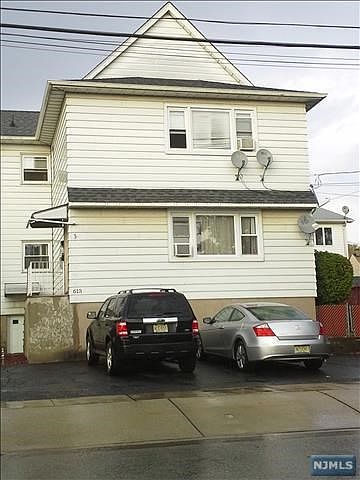 1st image of 613 2nd Ave #1
