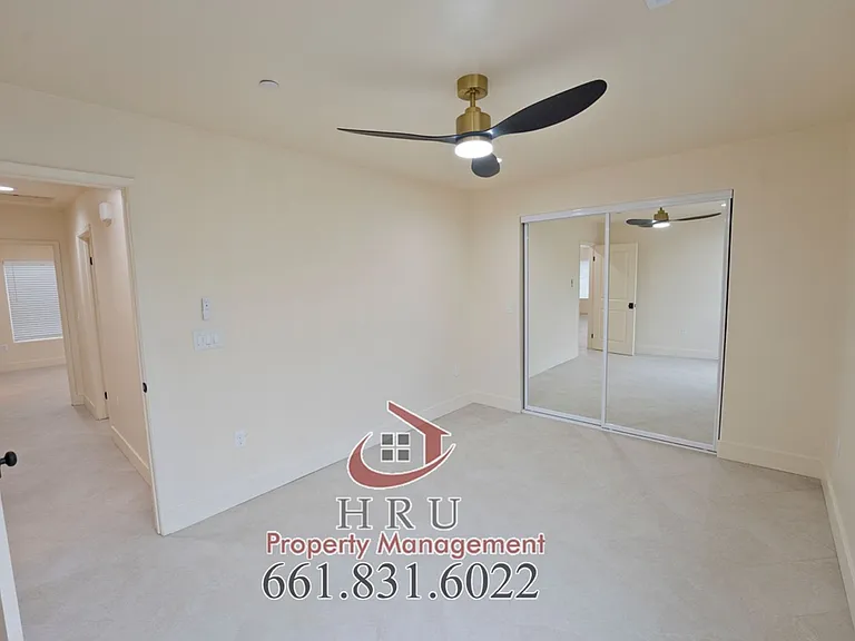 1821 Lacey St — Photo 8