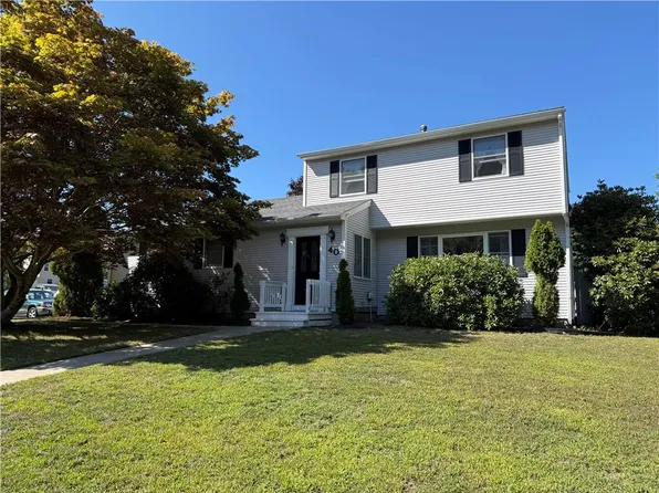 40 Marco Dr, West Warwick, RI 02893