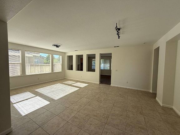 2nd image of 3419 Mas Amilos Way