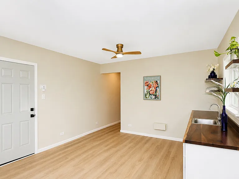 109 S Elm St — Photo 30