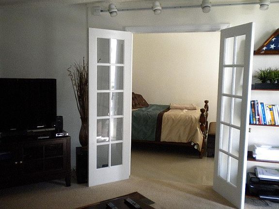 French door to bedroom