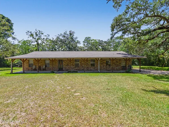 3400 Yucca Ave, Moss Point, MS 39562