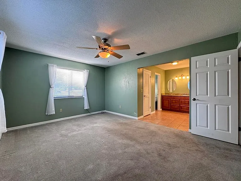 653 Pelican Bay Dr — Photo 13