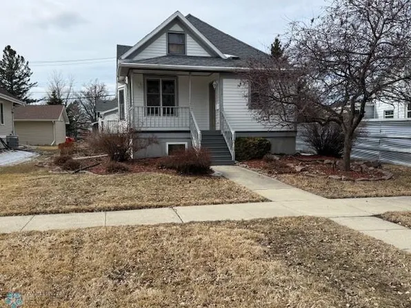 315 8th St N, Breckenridge, MN 56520