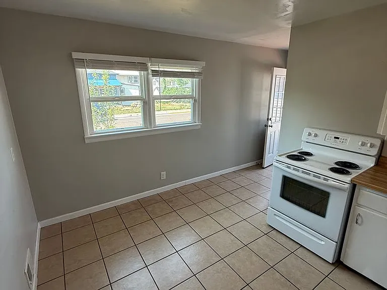 4086 Chase St #4088 — Photo 4