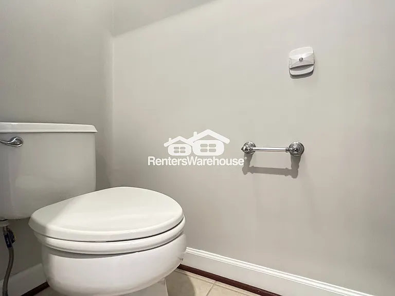 3511 Carriage Walk Ln — Photo 32