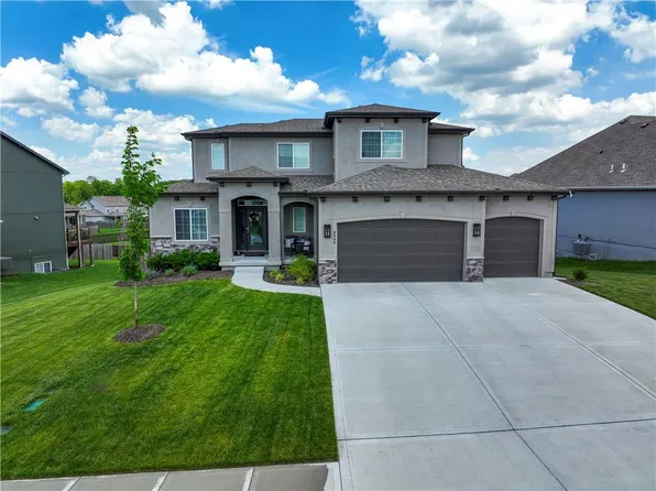 6608 NW 105th St, Kansas City, MO 64154