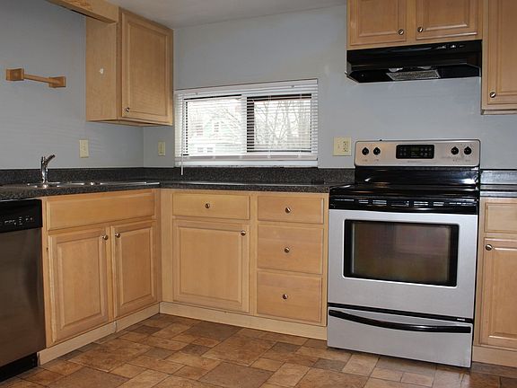 3rd image of 543 S Trenton Ave