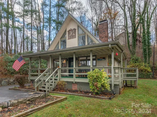 202 Cedar Dr, Maggie Valley, NC 28751