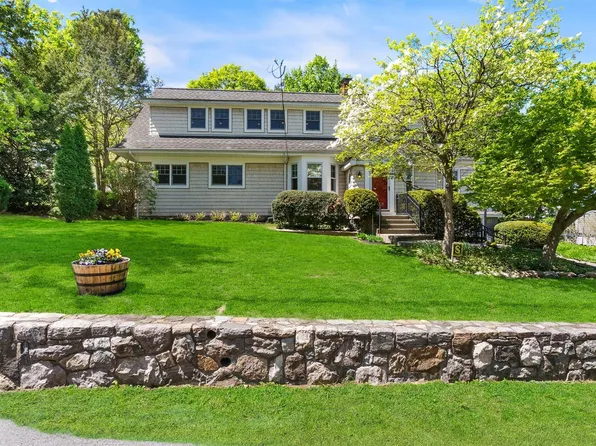 126 Arthur Avenue, Thornwood, NY 10594