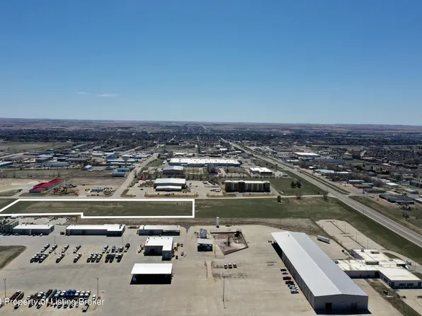 29th St E, Dickinson, ND 58601