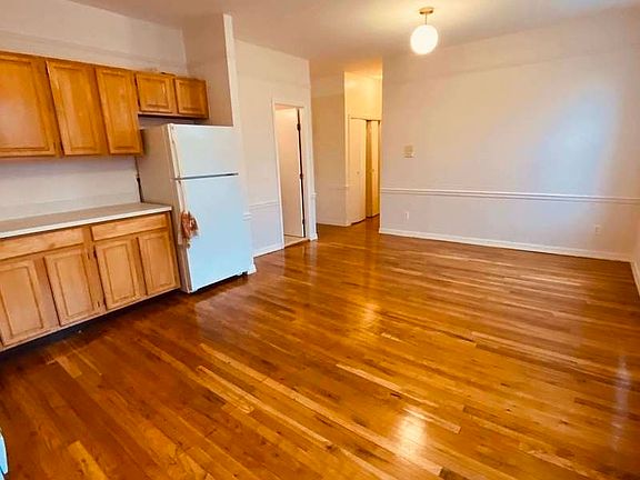 2nd image of 459 Sterling Pl APT 1