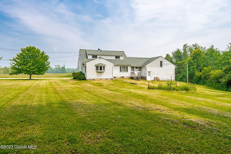 4th image of 70 Northern Pines Road