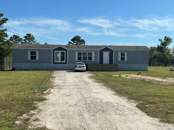 9513 Avenue C, Liverpool, TX 77577