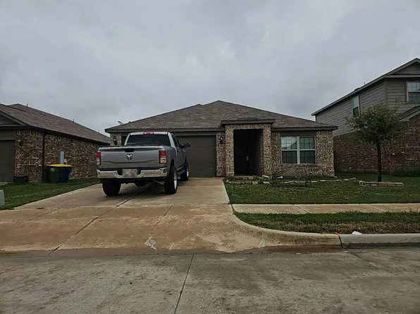 205 Kennedy Dr, Venus, TX 76084