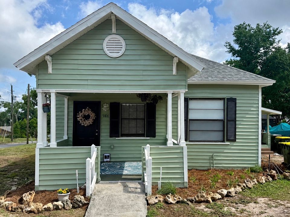 1st image of 984 W Desoto St #984