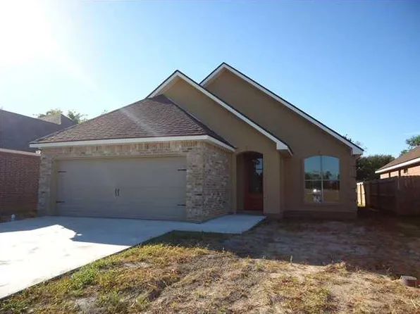 111 Milton Estates Ln, Youngsville, LA 70592
