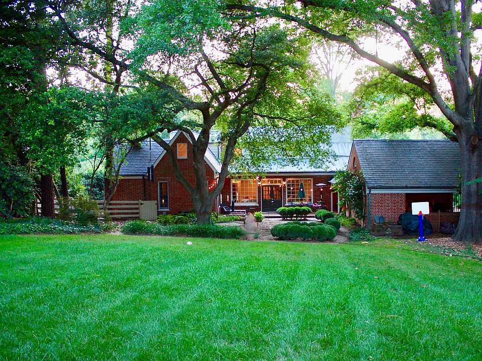 2nd image of 2225 Sanford Ln